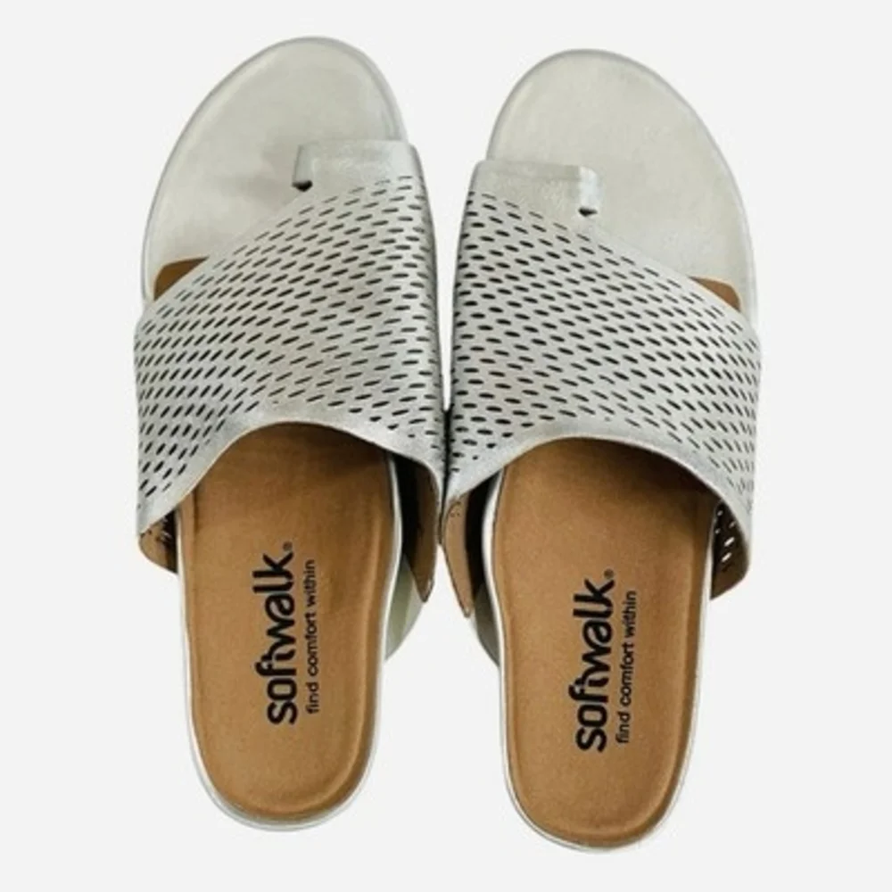 SoftWalk Corsica II Silver Metallic Leather Perforated Toe Loop Flat Sandal 9.5M